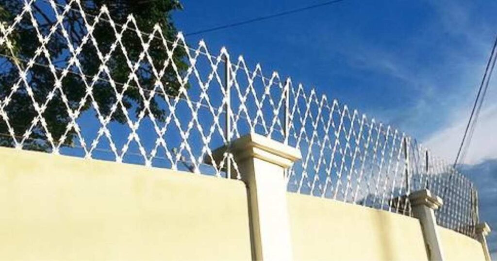 Instalacao de concertina e rede laminada em Sao Paulo 2